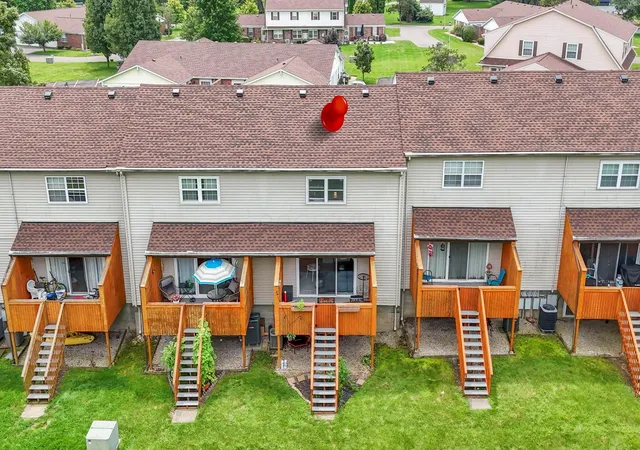 image of 413 Williamsburg Ln Nw, Lancaster, OH 43130