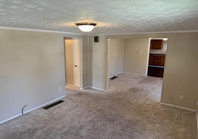 Photo 3 of Sale Pending at 539 Erickson Ave, Columbus, OH 43213 | MLS# 226032348 | Listing updated on 2026-08-28