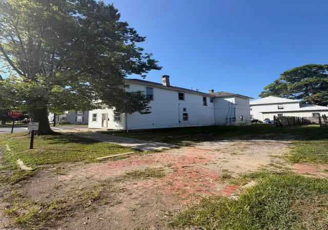 2nd image of 733 S Main St, Washington Court House, OH 43160 | MLS# 226031627