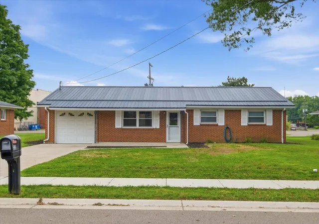 Photo 4 of Single family home for sale at 22 Plaza Dr, Mount Vernon, OH 43050 | MLS# 226031634 | Listing updated on 2026-09-10