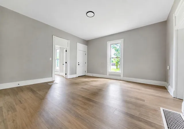 3rd image of 131 E Southern Ave, Springfield, OH 45505 | MLS# 226031643