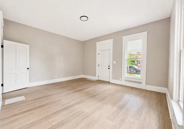 5th image of 131 E Southern Ave, Springfield, OH 45505 | MLS# 226031643