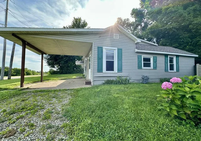 2nd image of 7424 State Route 180, Kingston, OH 45644 | MLS# 226031650