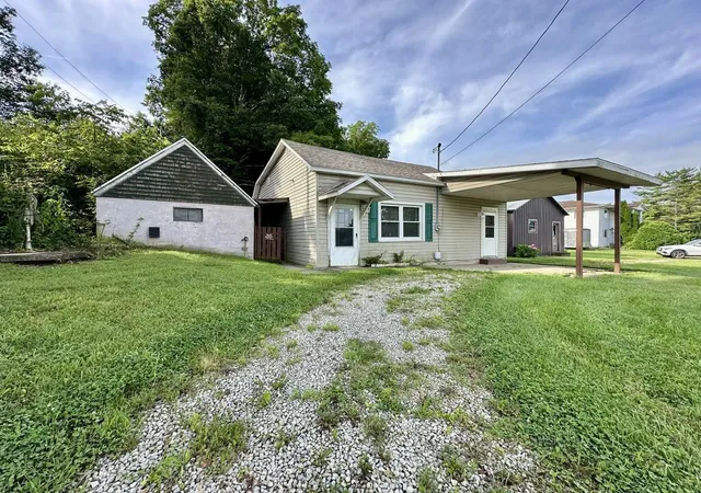 Photo 3 of Single family home for sale at 7424 State Route 180, Kingston, OH 45644 | MLS# 226031650 | Listing updated on 2026-10-06
