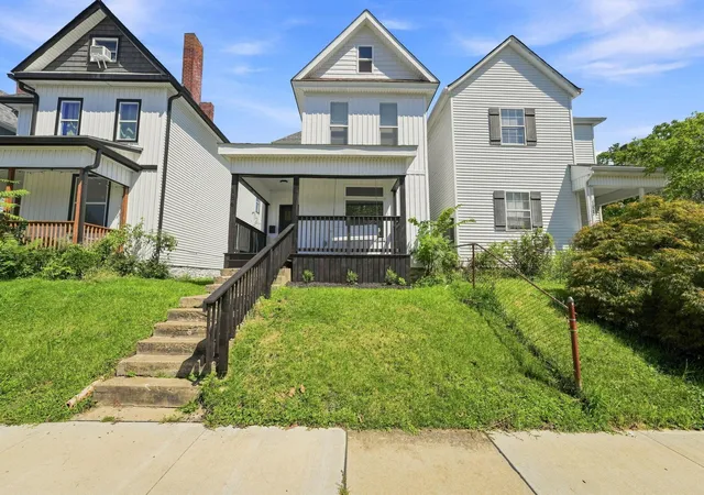 Photo 1 of Single family home for sale at 186 Dakota Ave, Columbus, OH 43223 | MLS# 226032434 | Listing updated on 2026-09-14