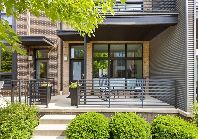 image of 306 Neruda Ave, Columbus, OH 43215 | MLS# 226031958