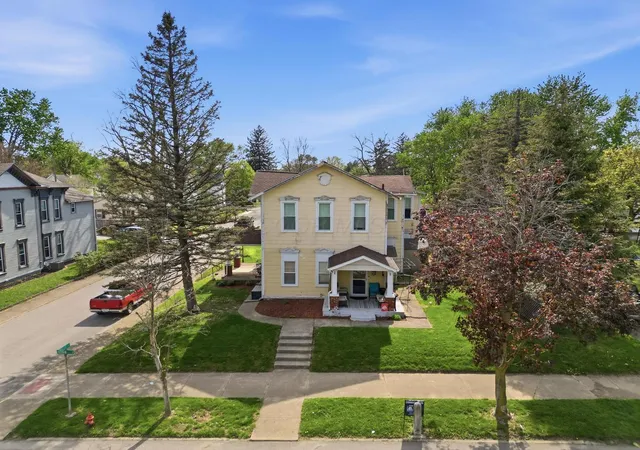 1st image of 155 N Main St, London, OH 43140 | MLS# 226031700
