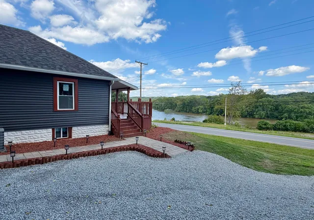 Photo 3 of Single family home for sale at 2695 Linden Ave, Zanesville, OH 43701 | MLS# 226031734 | Listing updated on 2026-10-09