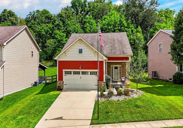image of 362 S Market St, Lithopolis, OH 43136 | MLS# 226031960