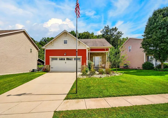 image of 362 S Market St, Lithopolis, OH 43136 | MLS# 226031960