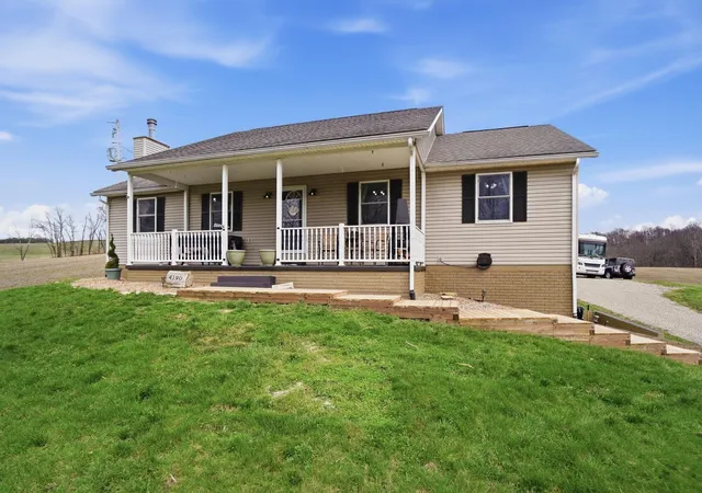 3rd image of 4190 Township Road 143 Ne, Somerset, OH 43783 | MLS# 226031767