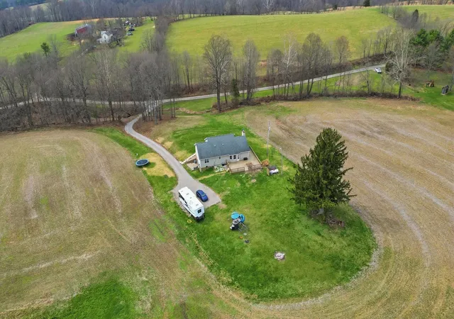 52nd image of 4190 Township Road 143 Ne, Somerset, OH 43783 | MLS# 226031767