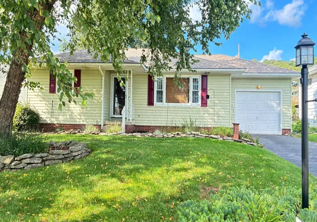 1st image of 1812 Marrose Dr, Lancaster, OH 43130 | MLS# 226031771