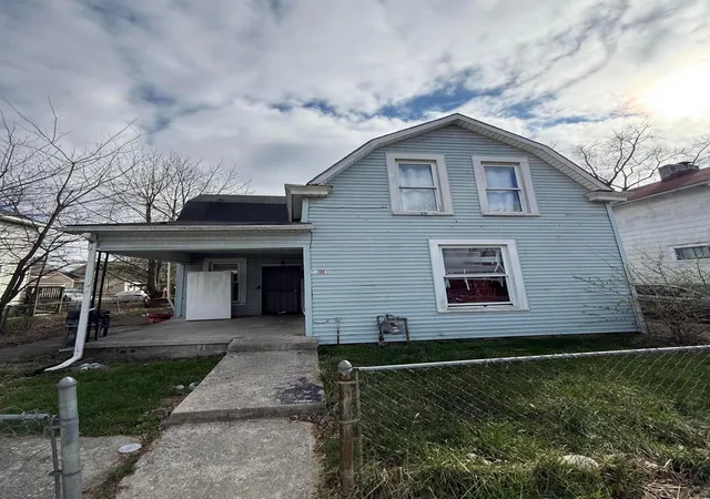 3rd image of 1481 Myrtle Ave, Columbus, OH 43211 | MLS# 226031780