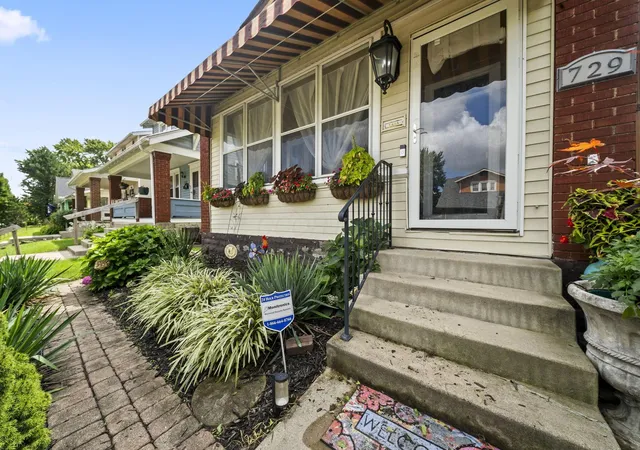 Photo 4 of Single family home for sale at 729 Thurman Ave, Columbus, OH 43206 | MLS# 226031789 | Listing updated on 2026-10-27