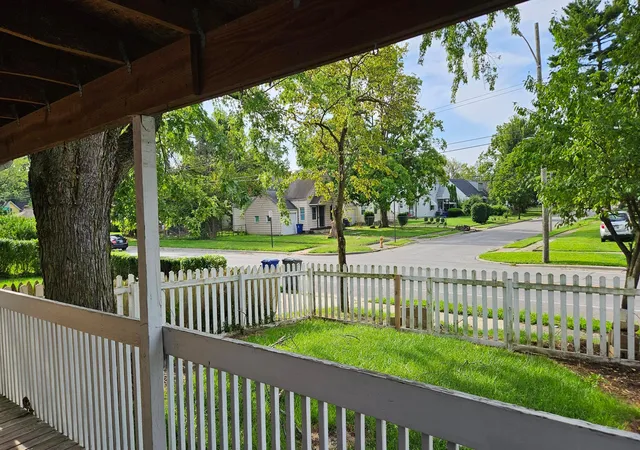 4th image of 818 E Weber Rd, Columbus, OH 43211 | MLS# 226031794