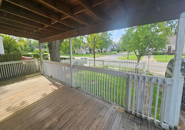 5th image of 818 E Weber Rd, Columbus, OH 43211 | MLS# 226031794