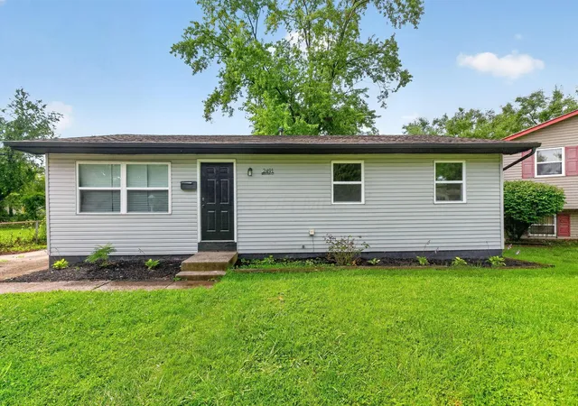 1st image of 2491 Brocton Ct, Columbus, OH 43219 | MLS# 226031866