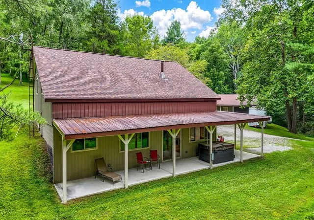 Photo 2 of Single family home for sale at 14933 Rhoads Rd, Logan, OH 43138 | MLS# 226031926 | Listing updated on 2026-09-12