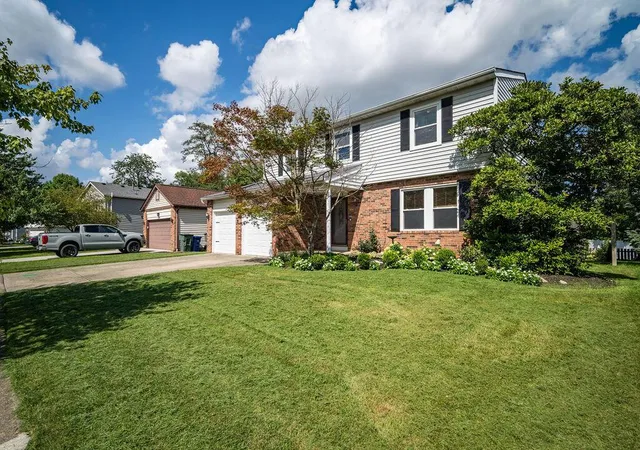2nd image of 2116 Firestone St, Columbus, OH 43228 | MLS# 226031830