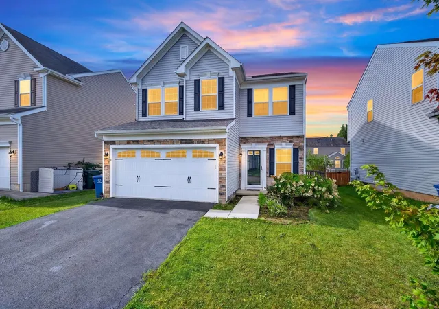 1st image of 6365 Oak Trail Dr, Galloway, OH 43119 | MLS# 226031885