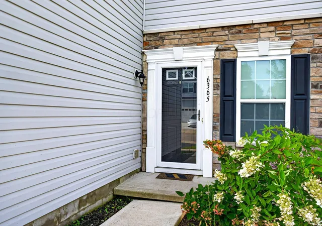 Photo 3 of Single family home for sale at 6365 Oak Trail Dr, Galloway, OH 43119 | MLS# 226031885 | Listing updated on 2026-09-24