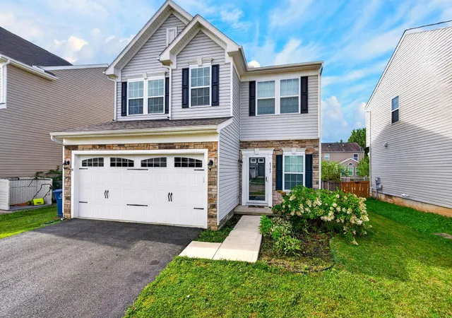 Photo 4 of Single family home for sale at 6365 Oak Trail Dr, Galloway, OH 43119 | MLS# 226031885 | Listing updated on 2026-09-24