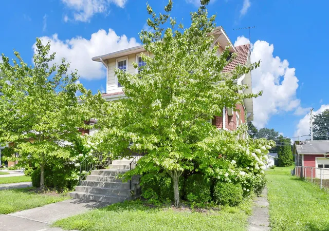 4th image of 874 E Main Pkwy, Newark, OH 43055 | MLS# 226031835