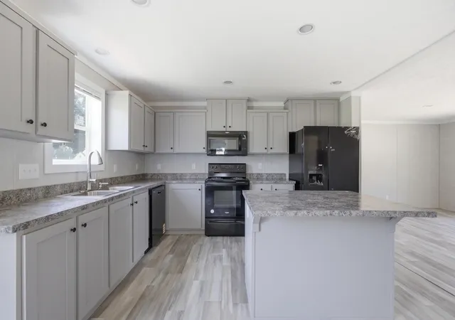 Photo 5 of Single family home for sale at 18428 Laurel St, Laurelville, OH 43135 | MLS# 226031851 | Listing updated on 2026-09-02