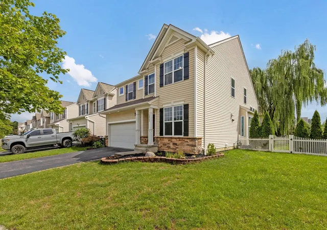 Photo 2 of Single family home for sale at 2642 Schehl Dr, Columbus, OH 43219 | MLS# 226031860 | Listing updated on 2026-08-24