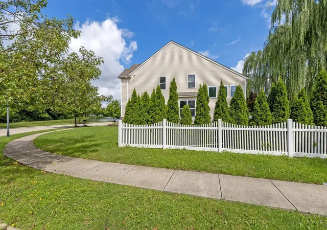 Photo 3 of Single family home for sale at 2642 Schehl Dr, Columbus, OH 43219 | MLS# 226031860 | Listing updated on 2026-08-24