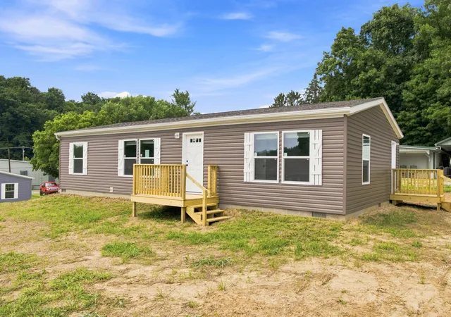 Photo 1 of Single family home for sale at 18430 Laurel St, Laurelville, OH 43135 | MLS# 226031856 | Listing updated on 2026-09-01