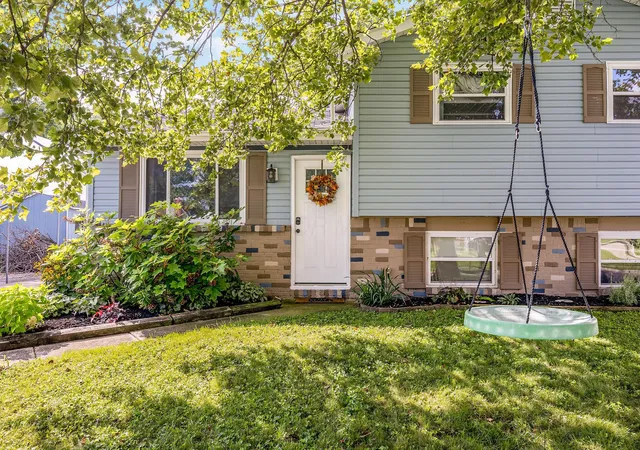 Photo 2 of Single family home for sale at 340 Parkdale Dr, West Jefferson, OH 43162 | MLS# 226032088 | Listing updated on 2026-09-01