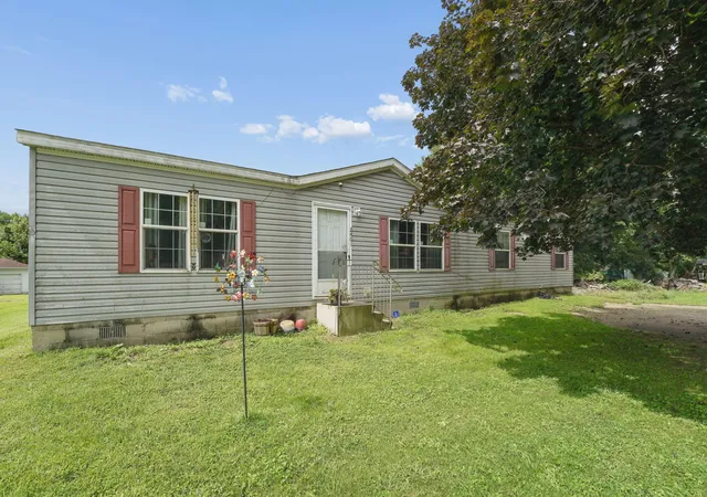 2nd image of 2401 Massieville Rd, Chillicothe, OH 45601 | MLS# 226031876