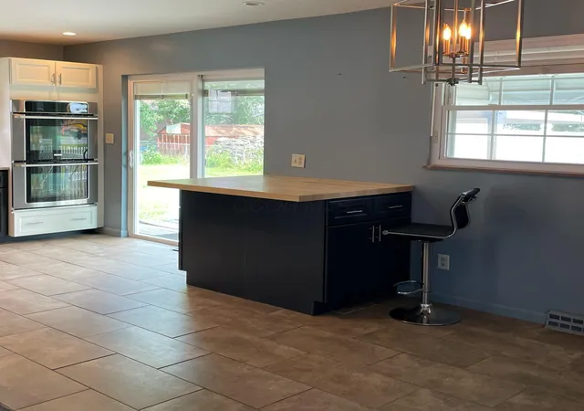 Photo 4 of Sale Pending at 2472 Home Rd, Grove City, OH 43123 | MLS# 226031886 | Listing updated on 2026-09-01