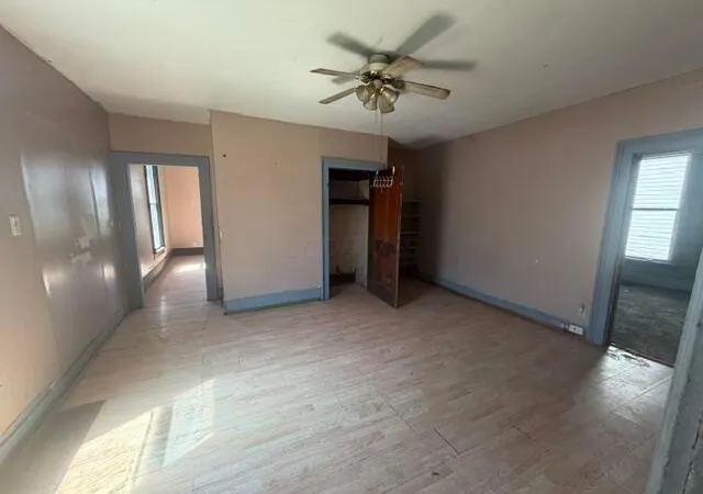 3rd image of 652 Moxahala Ave, Zanesville, OH 43701 | MLS# 226031917