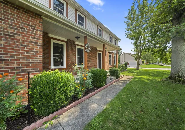 Photo 2 of Single family home for sale at 410 White Path St, Pataskala, OH 43062 | MLS# 226031945 | Listing updated on 2026-09-12
