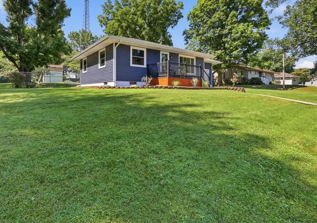 3rd image of 766 Orchard Hill Rd, Zanesville, OH 43701 | MLS# 226031986
