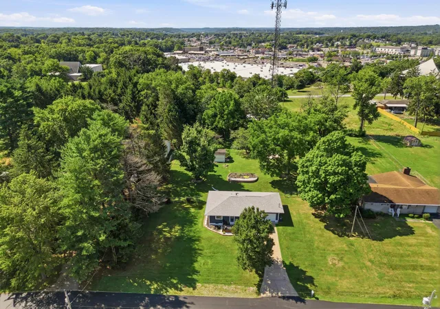 4th image of 766 Orchard Hill Rd, Zanesville, OH 43701 | MLS# 226031986