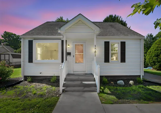 2nd image of 1001 Guckert Ave, Newark, OH 43055 | MLS# 226031956