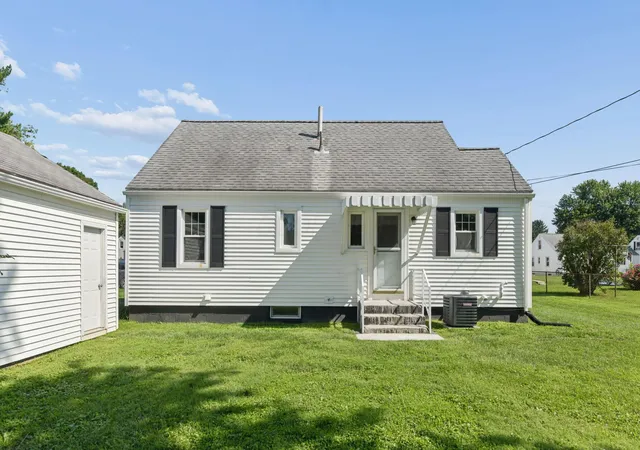 35th image of 1001 Guckert Ave, Newark, OH 43055 | MLS# 226031956