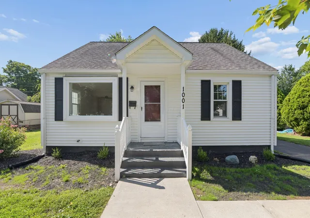 3rd image of 1001 Guckert Ave, Newark, OH 43055 | MLS# 226031956
