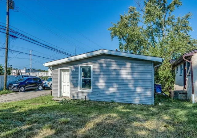 Photo 3 of Multi family home for sale at 2445 2447 Hiawatha St, Columbus, OH 43211 | MLS# 226031935 | Listing updated on 2026-09-02