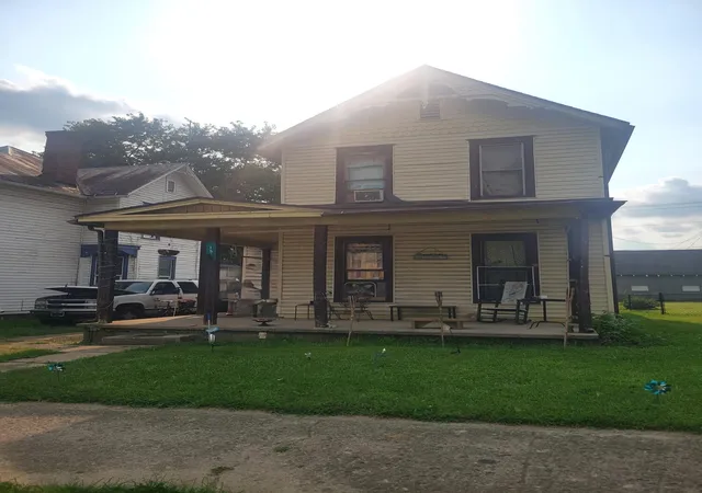 2nd image of 151 N Cedar St, Newark, OH 43055 | MLS# 226031940