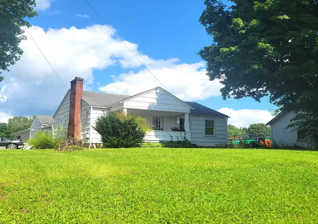 1st image of 1669 Hebron Rd, Heath, OH 43056 | MLS# 226031942