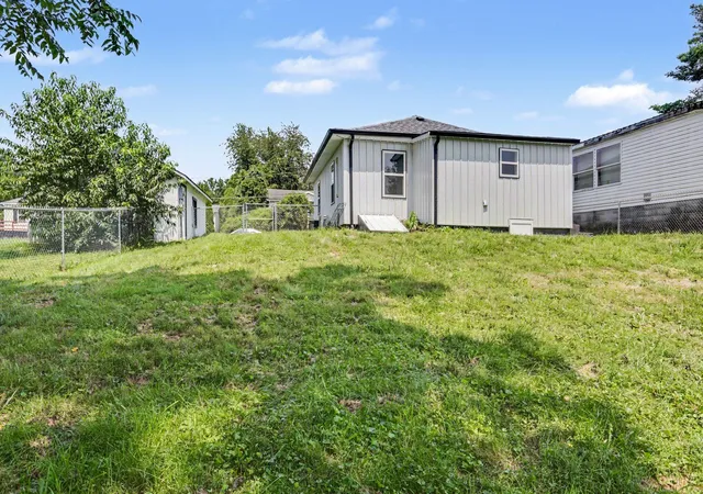 5th image of 7 E Vine St, Jackson, OH 45640 | MLS# 226031948
