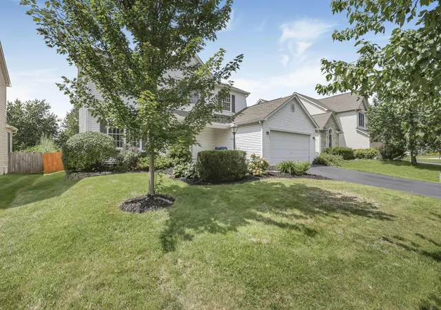 Photo 3 of Single family home for sale at 1845 Woodside Dr, Marysville, OH 43040 | MLS# 226032205 | Listing updated on 2026-09-23