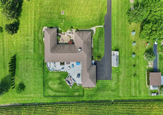 Photo 3 of Single family home for sale at 3676 Us Hwy 62 Ne, Washington Court House, OH 43160 | MLS# 226032658 | Listing updated on 2026-08-28