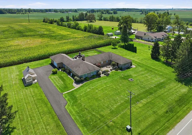 Photo 4 of Single family home for sale at 3676 Us Hwy 62 Ne, Washington Court House, OH 43160 | MLS# 226032658 | Listing updated on 2026-08-28