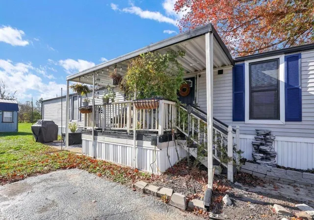 Photo 3 of Single family home for sale at 42 Deerpath Rd, Chillicothe, OH 45601 | MLS# 226031973 | Listing updated on 2026-09-01